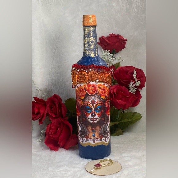 Hand Painted-Decoupaged Sugar Skull-Dia De Los Muertos-Day of the Dead Bottle - Picture 3 of 12